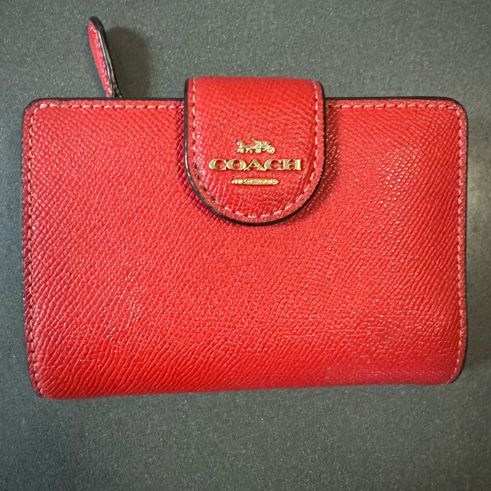 Coach Scarlet Textured Wallet